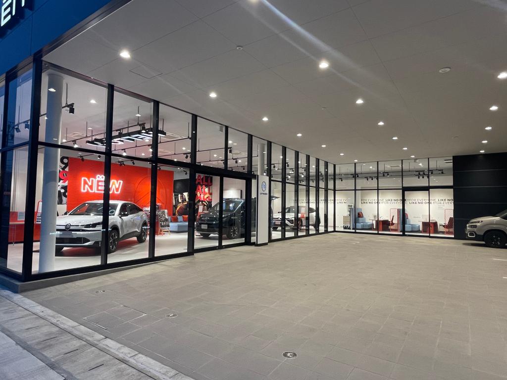CITROEN　店内紹介